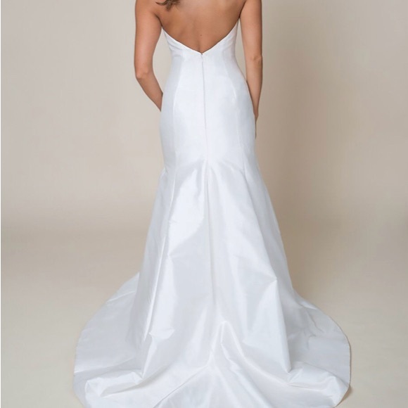 Heidi Elnora Atelier Coco Marie Wedding Gown. 100% Silk (Shantung) size 8 - Picture 3 of 13